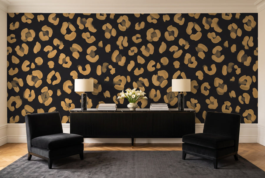 Kip, Gilt on a wall